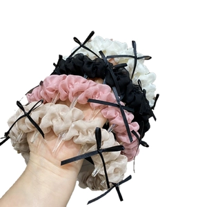 Lot de serre-têtes en tissu ondulé avec nœuds en ruban élégants et breloques en cristal