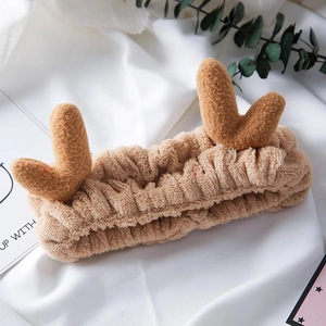 Bandeau mignon avec bois de renne en polaire corail kaki pour le lavage du visage