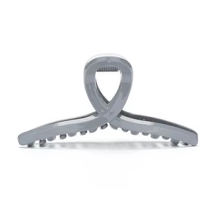 Pince à cheveux croisée grise minimaliste pour femmes, accessoire de mode fini mat large
