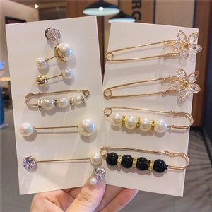 Lot de broches décoratives en perles et ajusteurs de taille avec dorure et strass