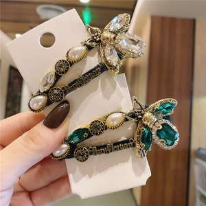 Vintage Bee Hair Clip With Emerald Green Glass Crystal And Faux Artificial Pearl Luxurious Alloy Hair Pin For Women Party Jewelry