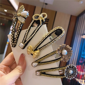 Vintage Gold Plated Alloy Faux Artificial Pearl Rhinestone Bee Butterfly Hair Clips For Women Elegant Side Clips Hair Accessories Jewelry