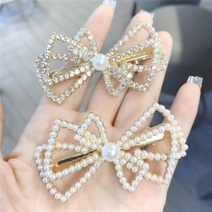 Pince à Cheveux Nœud en Alliage Strass Künstliche Perle Style Coréen Doux Élégant Ornement de Tête Accessoire Pour Femmes Quotidien