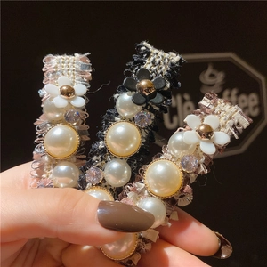 Barrettes à cheveux élégantes en tweed avec perles et fleurs, lot de trois accessoires