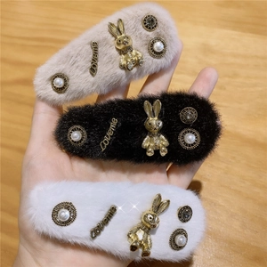 Lot de 3 barrettes à cheveux en peluche avec petit lapin en métal et perles élégantes
