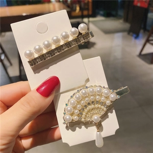 Elegant fan-shaped pearl hair clip and rhinestone hairpins set for women styling