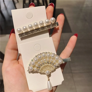 Elegant fan-shaped pearl hair clip and rhinestone barrette set for women