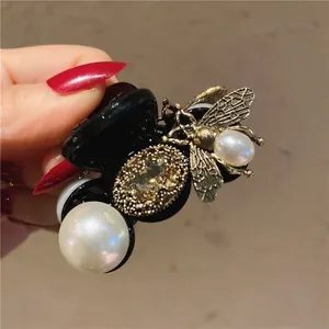 Barokke bijen haarklem met elegante parels en kristallen strass accenten voor dames