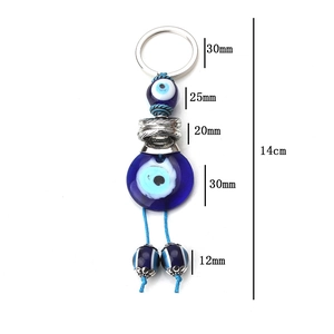Vue détaillée des dimensions du porte-clés œil turc avec perles en verre bleues