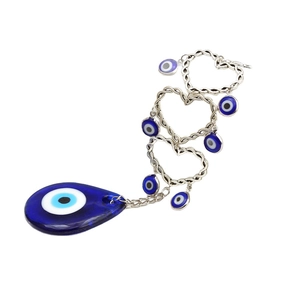 Portachiavi occhio greco in vetro blu con maglie a cuore d'argento e ciondoli nazar