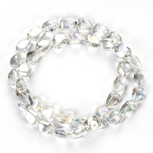 Détail du bracelet œil bleu avec revêtement AB iridescent et facettes en cristal