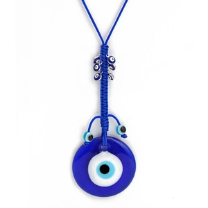 Détail du pendentif œil bleu en verre artisanal avec cordon en corde tressée