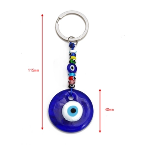 Vista dettagliata del portachiavi Blue Evil Eye con lunghezza 115mm e diametro 40mm