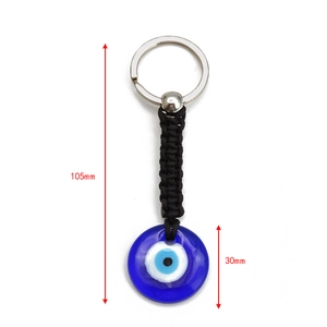 Vue détaillée du porte-clés œil bleu de 105mm avec une perle en verre de 30mm