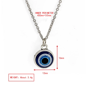 Dettaglio della collana malocchio con dimensioni ciondolo 16mm e lunghezza catena 450mm