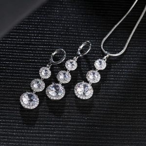 Elegant Alloy Zirconia Pendant Necklace For Women Three Round Halo Graduated Design Jewelry Necklace And Earrings