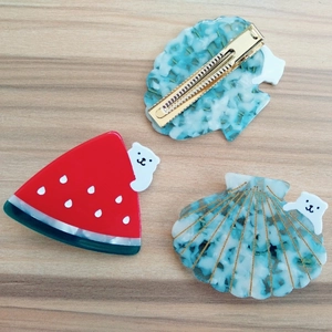 Drei Haarspangen-Set mit niedlichem Bären-Wassermelonen- und Blumen-Muschel-Design für Mädchen