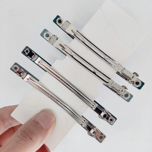 Lot de 4 barrettes à ressort de 10cm en métal argenté brillant et résine sarcelle
