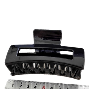 Large square black claw clip for hair with minimalist matte finish and 8cm length scale