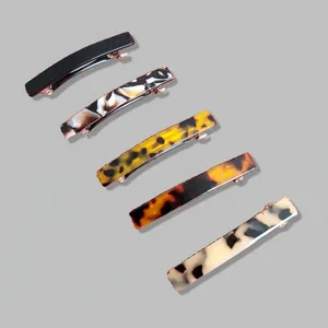 Five-piece set of elegant 7cm acetate hair clips in diverse marble and tortoiseshell patterns