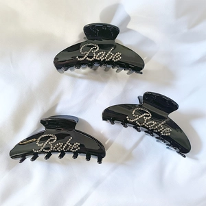 Pince à Cheveux Élégante en Acétate Français pour Femmes Noir Grande Pince Crabe Avec Lettre Babe en Strass Accessoires Cheveux