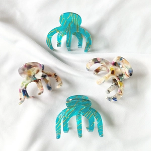 Lot de 4 pinces à cheveux en acétate avec motifs écaille de tortue et marbre doré