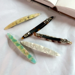 Five-piece set of elegant French leopard print acetate hair clips for ponytails