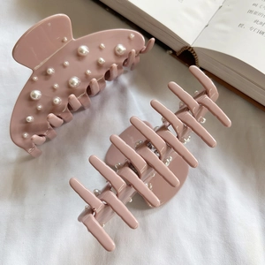 Grande pince à cheveux minimaliste française avec perles et fini acétate vieux rose