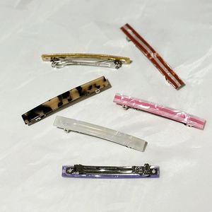 Set of 6 minimalist striped hair clips with tortoiseshell and colorful patterns