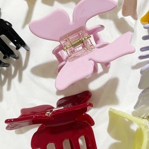 Vintage butterfly hair claws in various colors made of high-quality acetate material