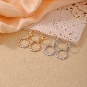 Boucles d'Oreilles Créoles Rondes en Cuivre avec Pavé de Strass Boucles d'Oreilles Clous Ovales Géométriques pour Femmes Bijoux de Mode