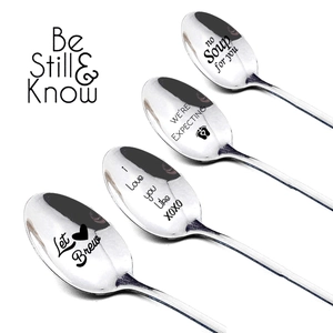 Cuillère à Long Manche Gravée en Acier Inoxydable Polissage Miroir Cadeau de Couple Vaisselle pour Mariage Anniversaire Fête