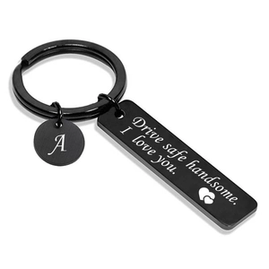 Porte-clés Drive Safe Handsome en acier inoxydable noir avec pendentif lettre A