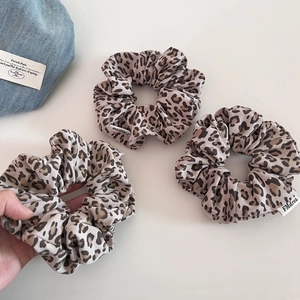 Vintage Leopard Print Knitted Fabric Hair Scrunchies For Women Fashion Elastic Large Hair Loop Ponytail Holder Hair Ties