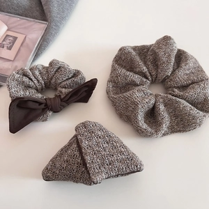 Chic knit hair accessory set with bow scrunchies and clip in soft coffee brown texture
