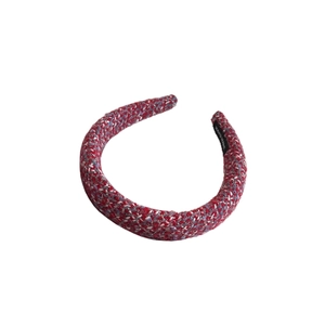 Chic tweed-style thick headband in red and grey knit fabric for elegant winter styling