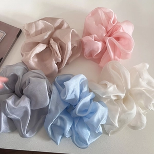 Elegant five-color pearlescent tulle scrunchie set for high-volume ponytail styling