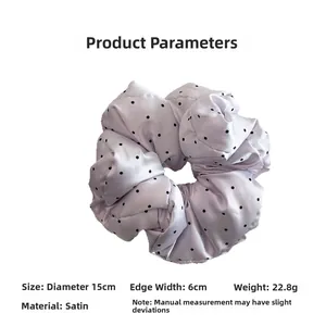 Detailed size specifications of the lavender satin polka dot scrunchie with 15cm diameter