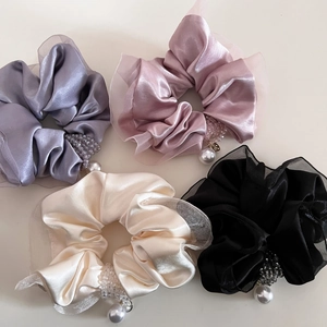 Eleganti Scrunchies Patchwork in Raso e Organza Con Ciondolo in Künstliche Perle Sintetiche Grande Elastico per Capelli Donna Ragazza