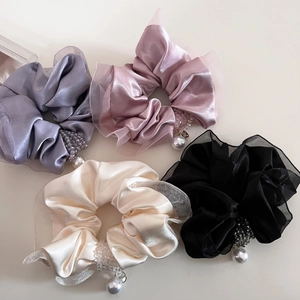 Eleganti elastici per capelli in raso e mesh con perline e ciondoli in quattro colori