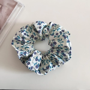 Chouchou Style Coréen Fleurs Fraîches pour Femmes Filles Élégant Motif Botanique Violet Rose Grand Élastique en Tissu pour Cheveux