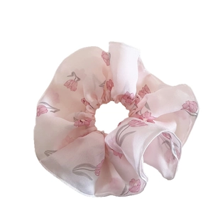 Elegante elastico per capelli con tulipani rosa e doppio strato di rete di organza