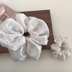 Lot de chouchous en tulle brodé de fleurs beiges pour coiffure style français