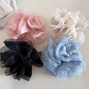 Ensemble de chouchous en organza plissés en rose, crème, noir et bleu clair