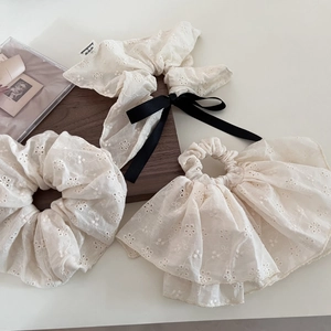 Vintage French Style Eyelet Lace Scrunchie For Women Creamy White Floral Embroidered Ruffle Hair Tie Ribbon Bow Hair Accessories