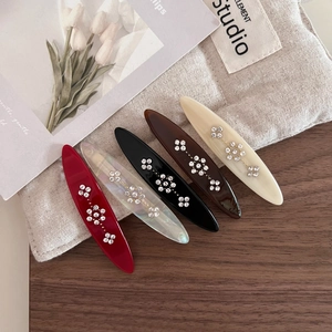 Five-piece vintage acetate hair clips with sparkling rhinestone flower motifs for women