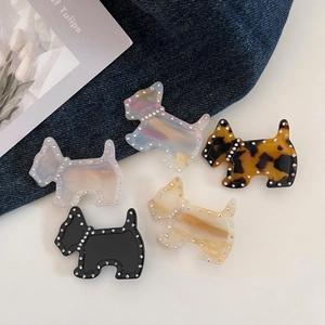 Lot de cinq barrettes chien en acétate avec strass aux motifs variés et élégants