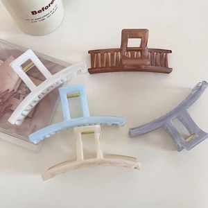 Set of minimalist marbled rectangular shark hair claws in five elegant neutral colors
