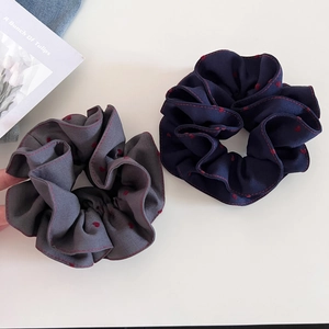 Vintage Large Fabric Scrunchies With Heart Pattern And Contrast Red Stitching Ruffled Edge Hair Ties For Women Hair Accessories