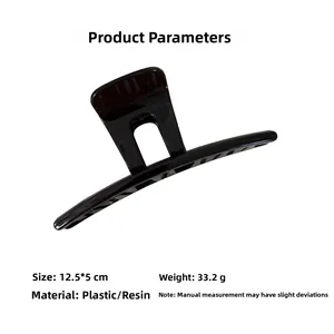 Détails des dimensions 12,5x5cm et poids 33,2g pour la grande pince à cheveux noire